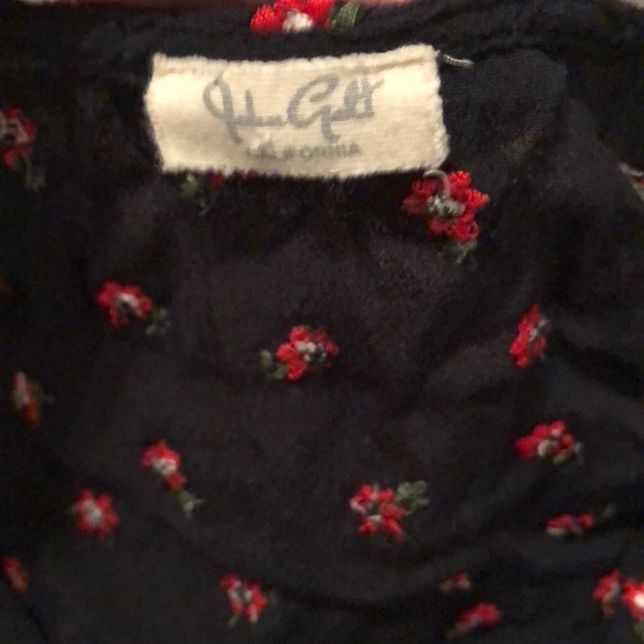 Brandy Melville Tied crop top - Picture 3 of 3